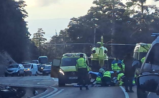 Un grave accidente en Navacerrada provoca más de 30 minutos de atascos