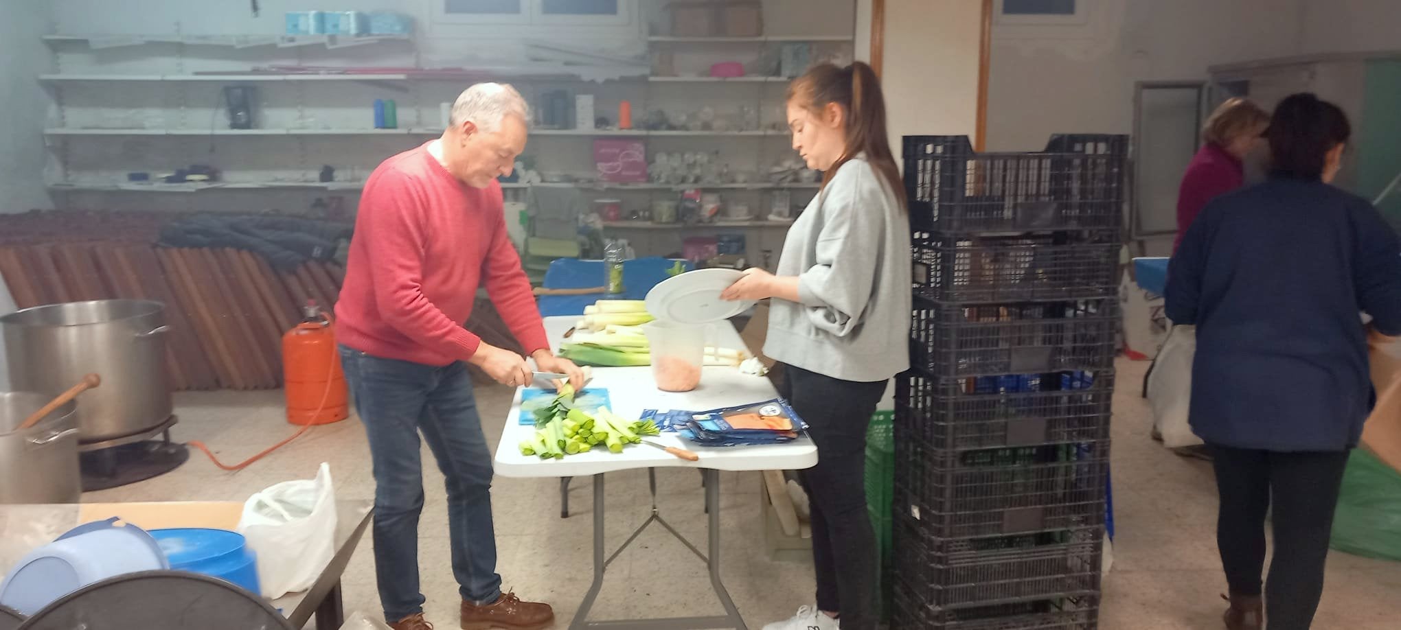 La cena de hermandad congregó a más de 150 vecinos en Castrillo de Don Juan