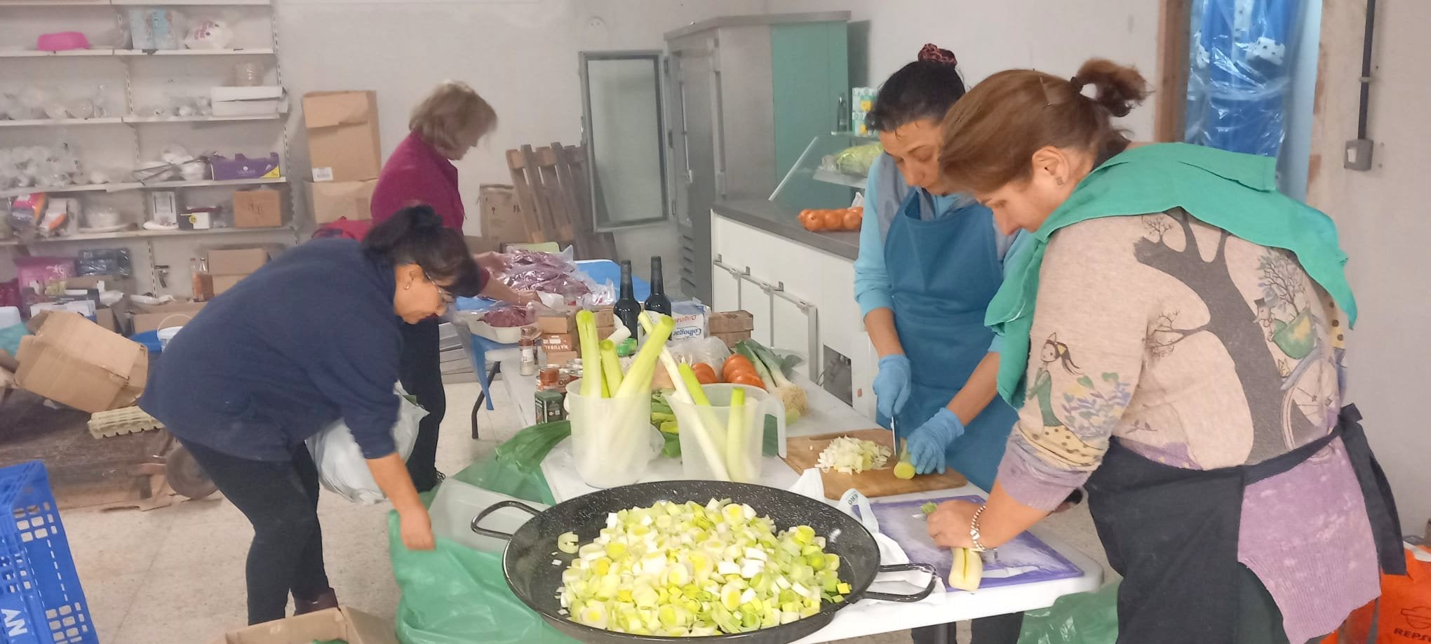 La cena de hermandad congregó a más de 150 vecinos en Castrillo de Don Juan