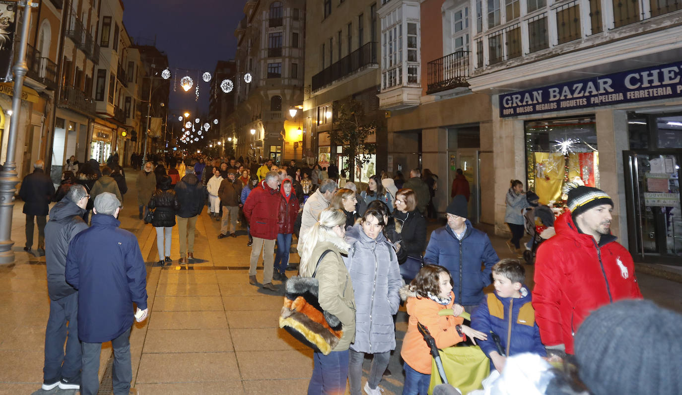 Se repartieron 7.500 raciones del dulce navideño en 75 minutos