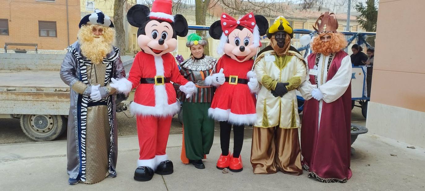 Fotos: Los Reyes Magos llenan de ilusión la provincia de Palencia