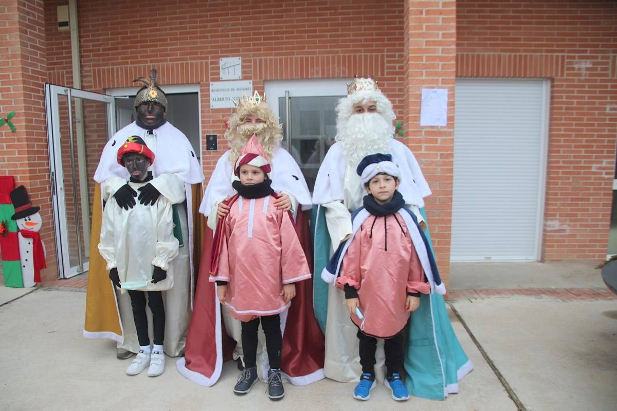 Fotos: Los Reyes Magos llenan de ilusión la provincia de Palencia