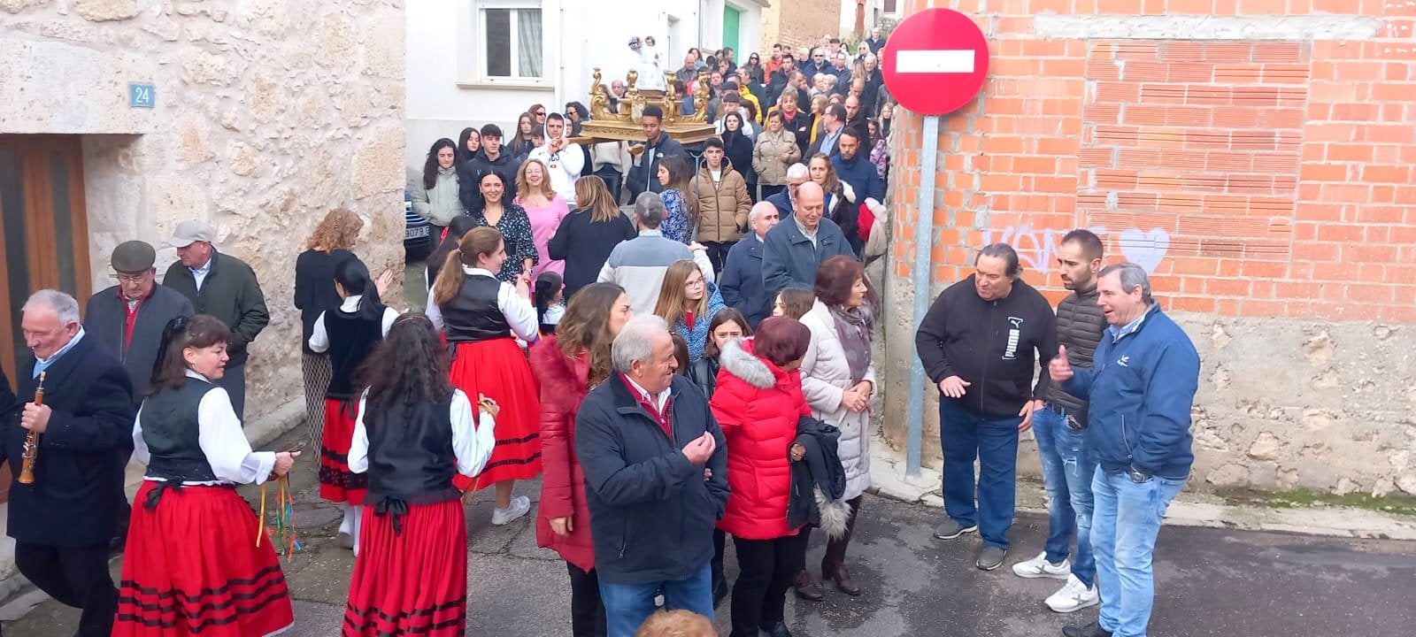 Los vecinos celebraron con todos los honores la fiesta del Dulce Nombre de Jesús