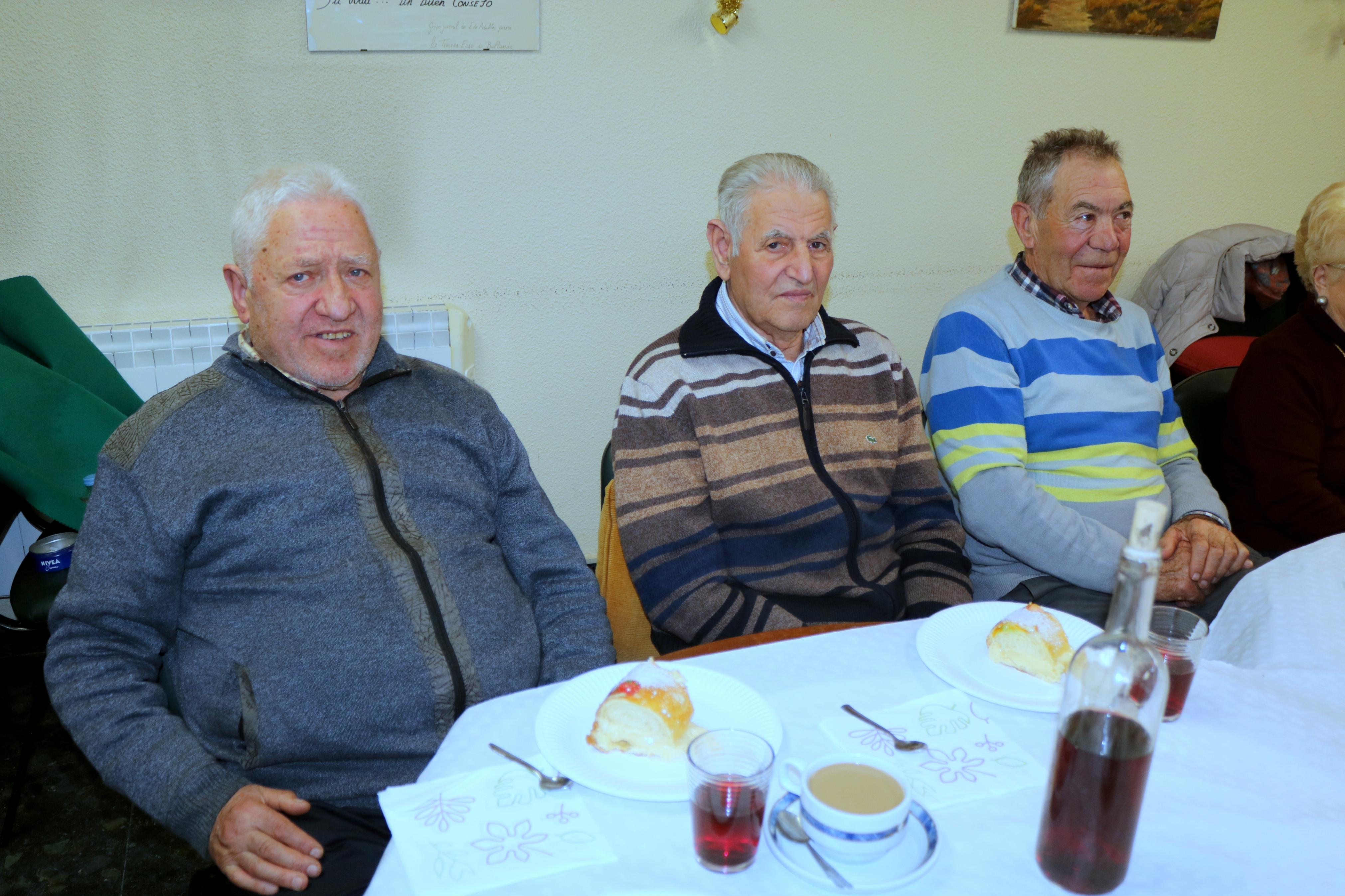 El Club de Jubilados 'San Millán' celebró el tradicional encuentro navideño