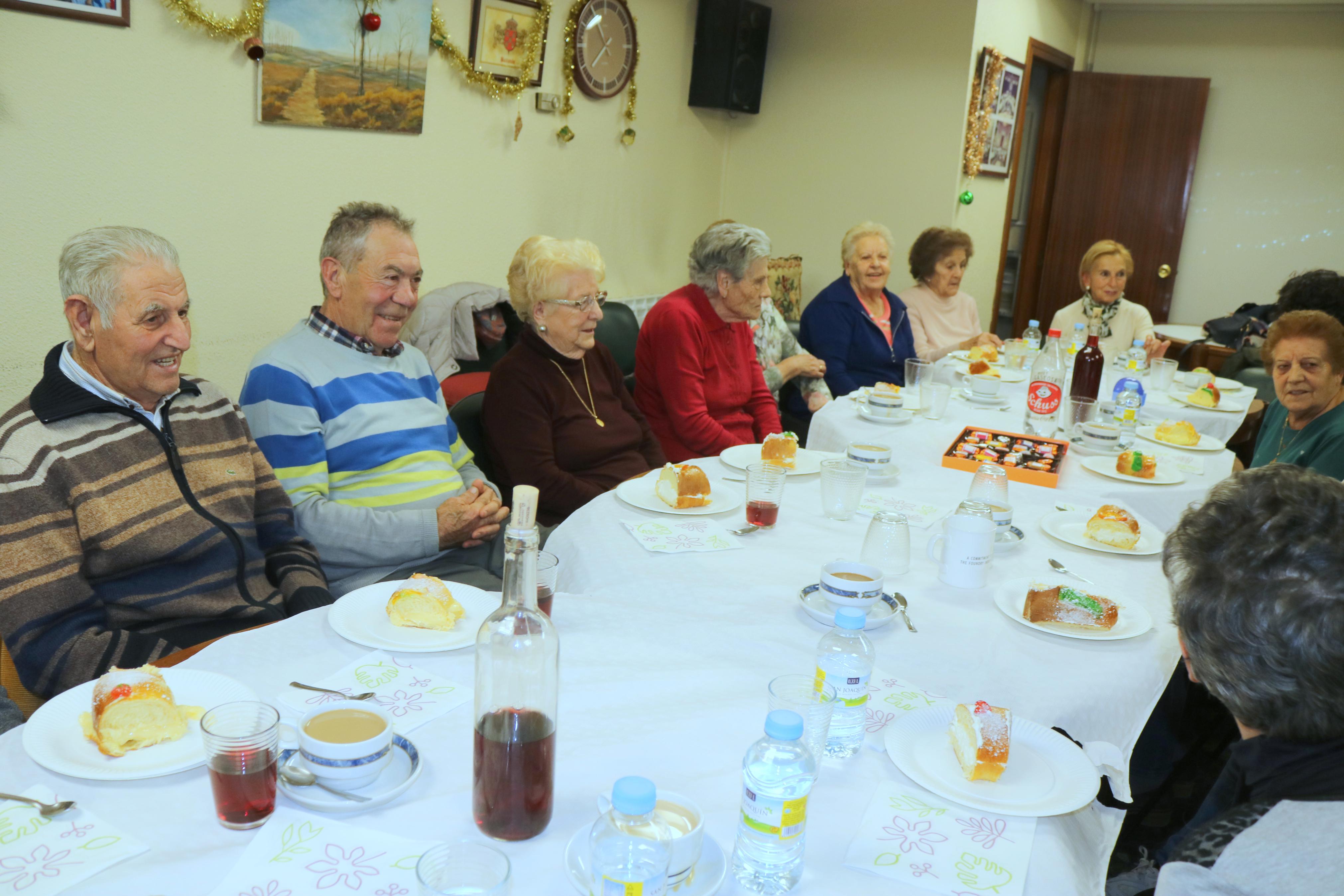 El Club de Jubilados 'San Millán' celebró el tradicional encuentro navideño