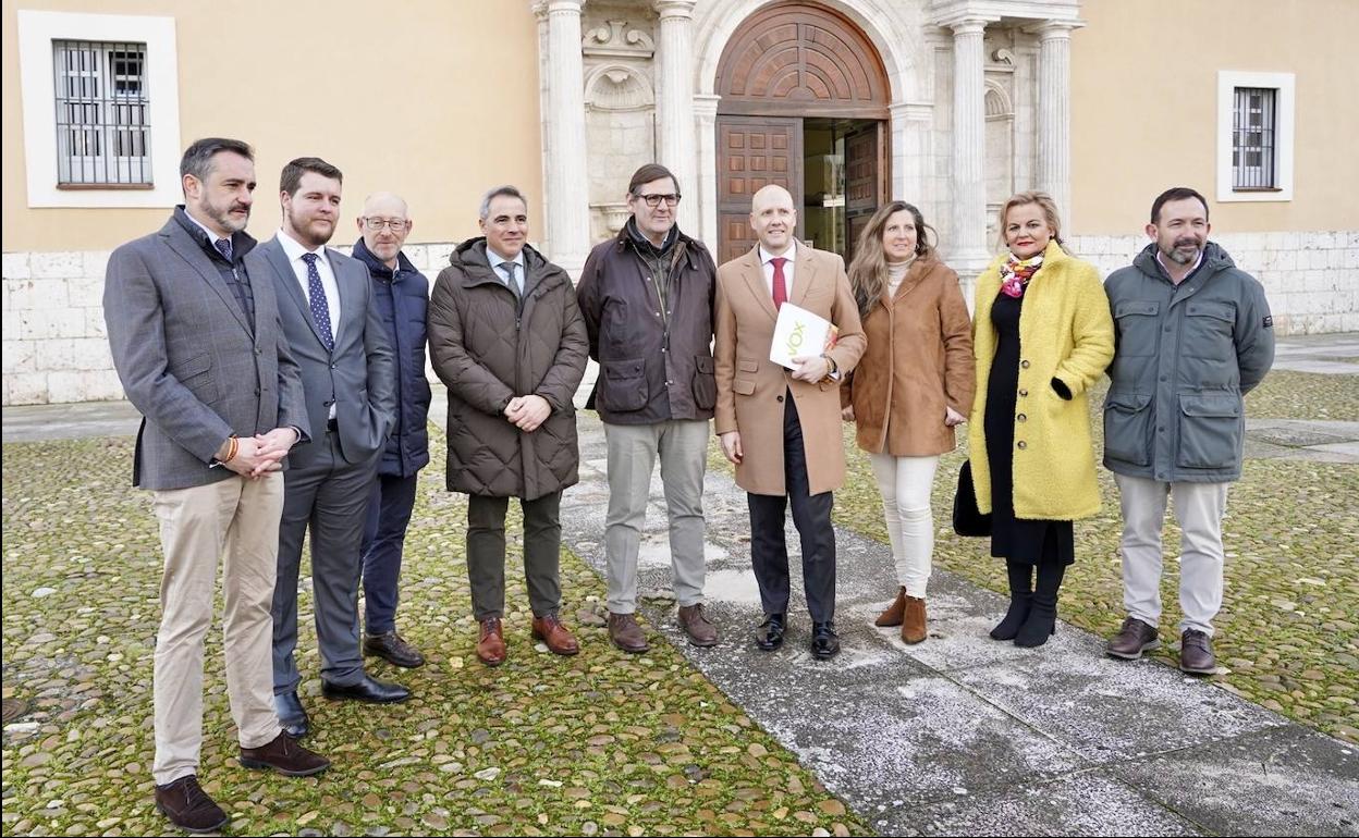 Procuradores de Vox que han registrado el inventario en la Consejería de Cultura y Turismo. 