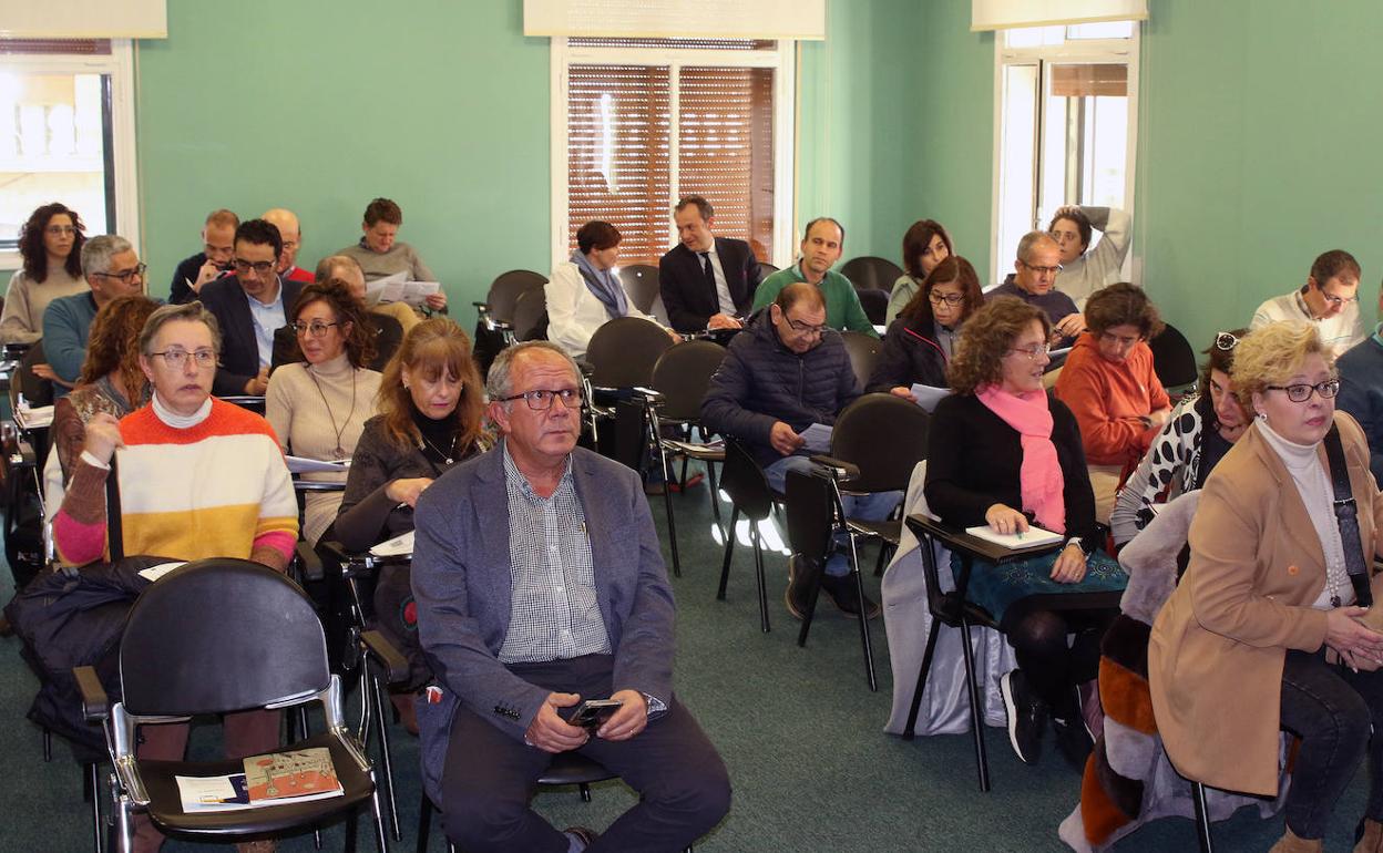 Asistentes a la jornada de información sobre el nuevo sistema de cotización, celebrada en la Fes. 