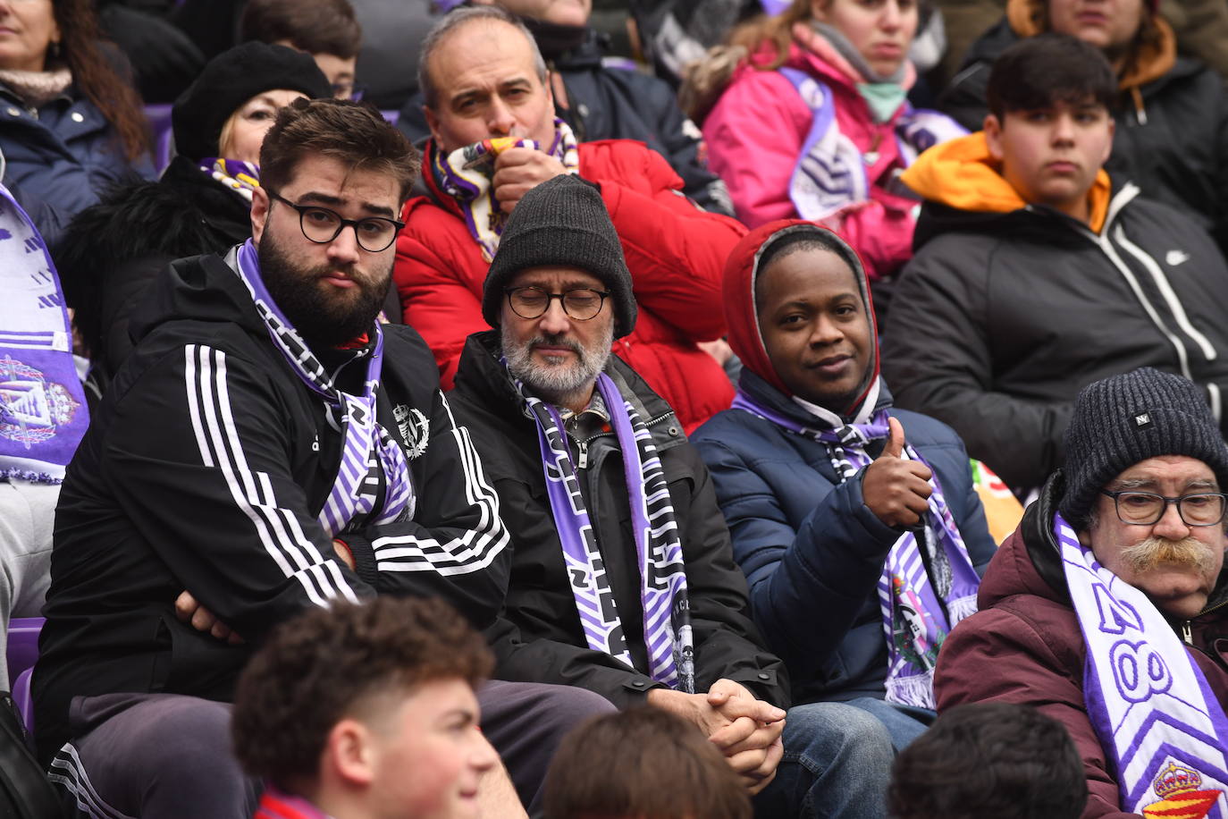 Fotos: Búscate en la grada del Real Valladolid-Rayo Vallecano (2/4)