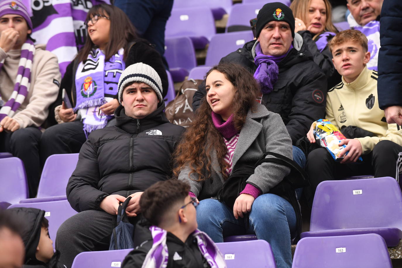 Fotos: Búscate en la grada del Real Valladolid-Rayo Vallecano (2/4)