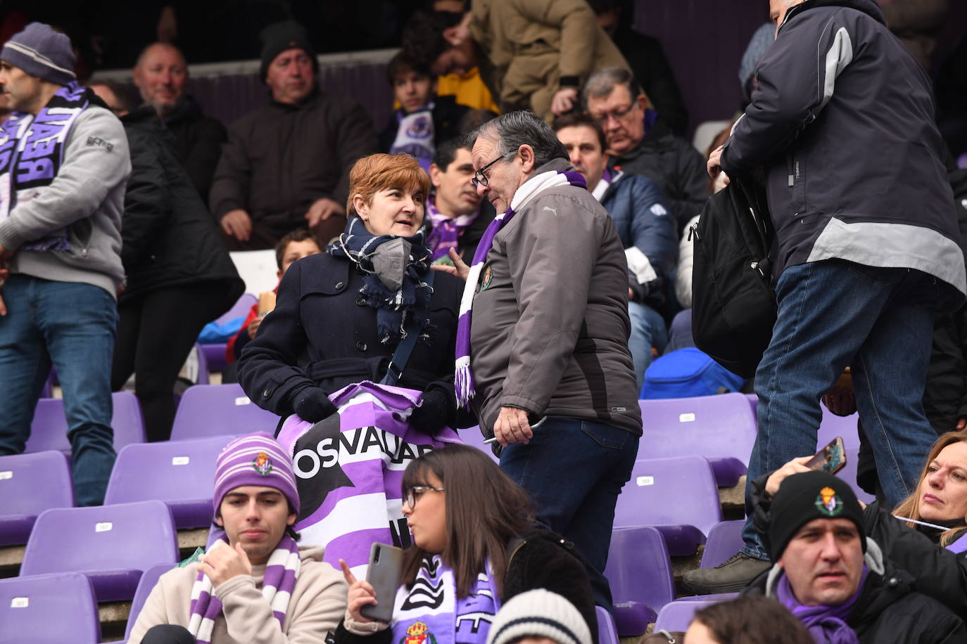 Fotos: Búscate en la grada del Real Valladolid-Rayo Vallecano (2/4)