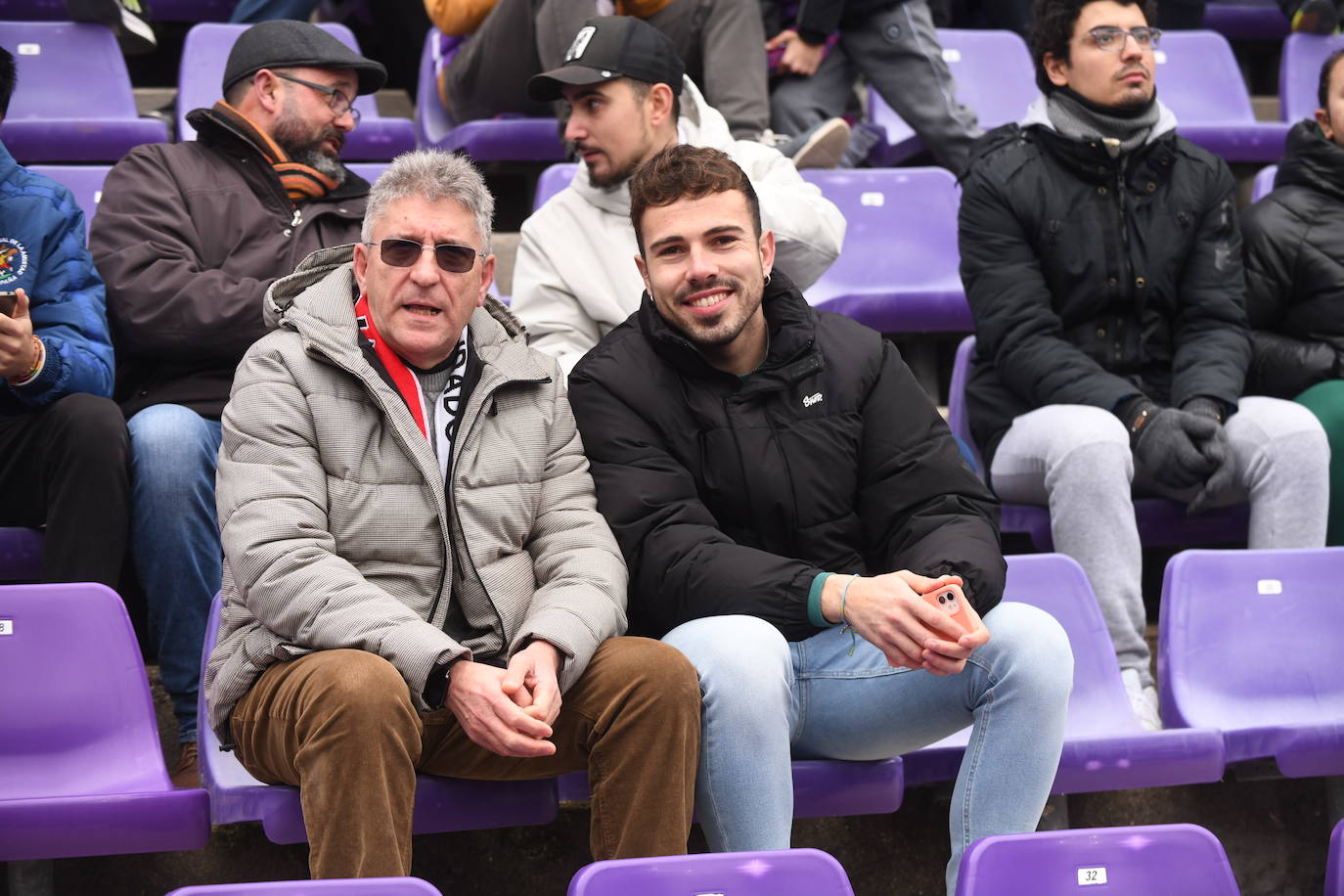 Fotos: Búscate en la grada del Real Valladolid-Rayo Vallecano (4/4)