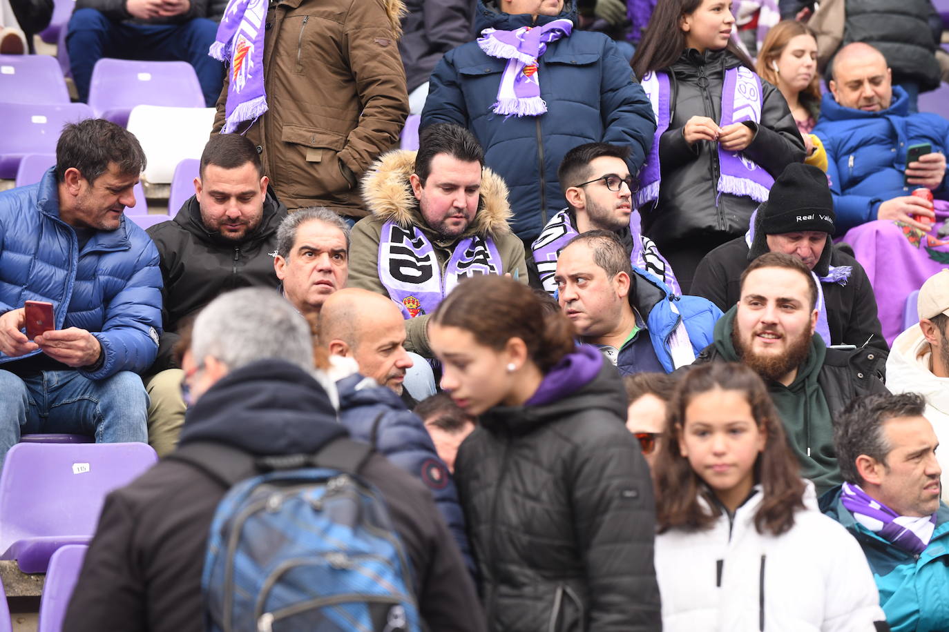 Fotos: Búscate en la grada del Real Valladolid-Rayo Vallecano (4/4)