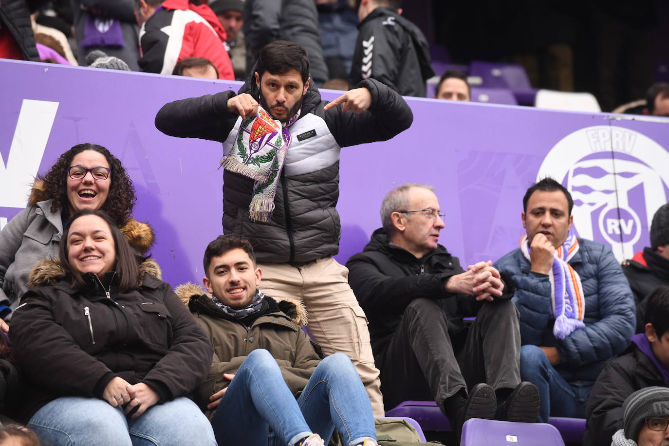 Fotos: Búscate en la grada del Real Valladolid-Rayo Vallecano (4/4)