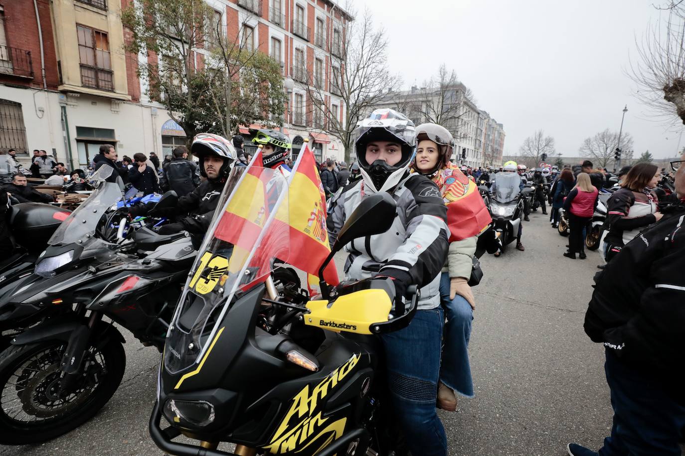 Fotos: Desfile de banderas en Pingüinos 2023 (3/4)