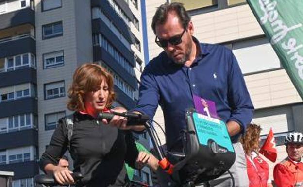 María Sánchez, de VTLP, y Ósar Puente, alcalde de Valladolid. 