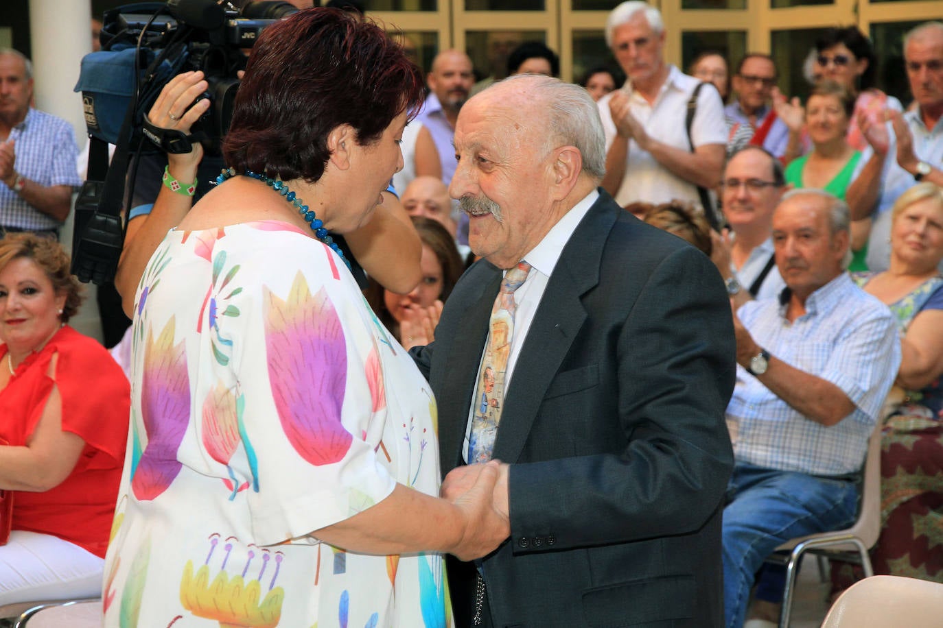 Fallece Ángel Román, el Minutero de Segovia. 