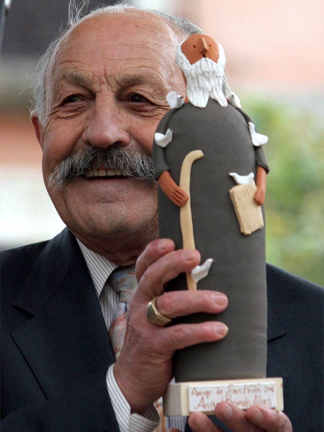 Fallece Ángel Román, el Minutero de Segovia. 