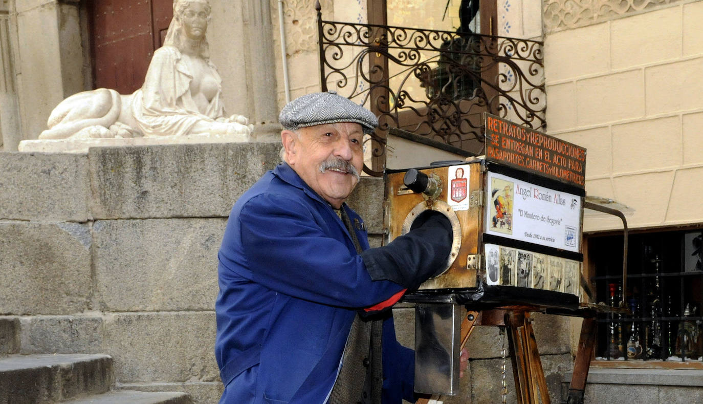 Fallece Ángel Román, el Minutero de Segovia. 