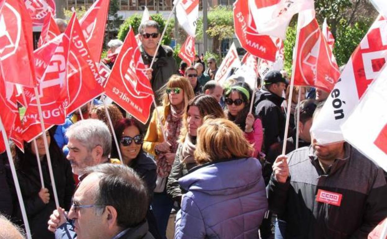 Concentración de delegados sindicales en Palencia.