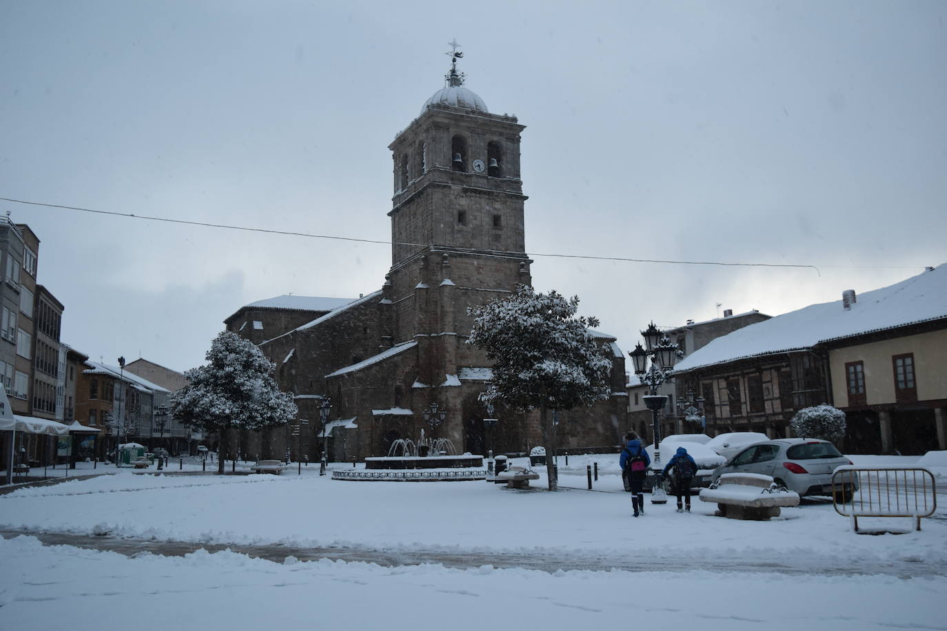 Fotos: La nieve cubre Aguilar de Campoo y sus entornos