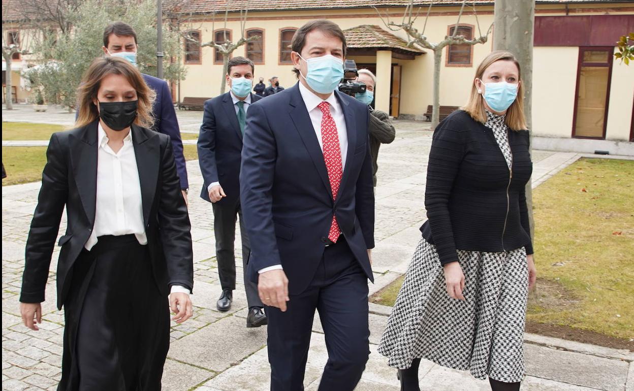 Alfonso Fernández Mañueco y sus consejeros, tras anunciar la convocatoria electoral del 13-F el 20 de diciembre de 2021. 