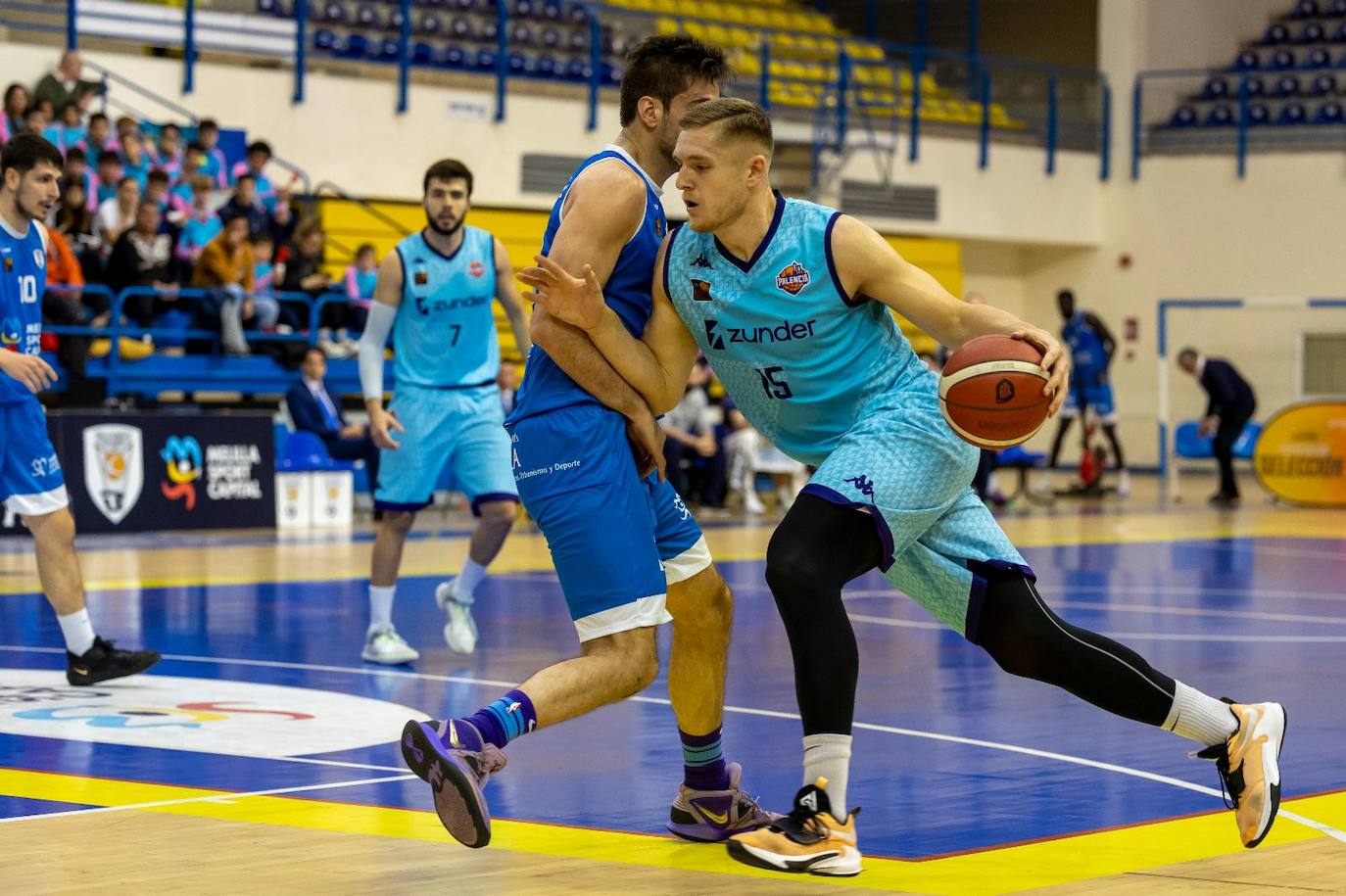 El equipo de Pedro Rivero cierra la primera vuelta de la temporada con una victoria y logra que la Copa Princesa se juegue en Palencia