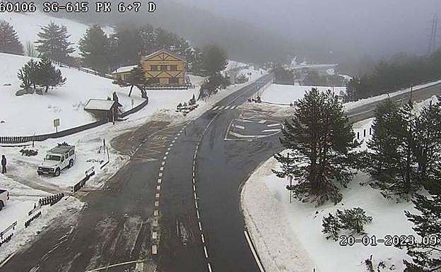 La nieve mantiene cortadas 16 carreteras y obliga a usar cadenas en otras 20