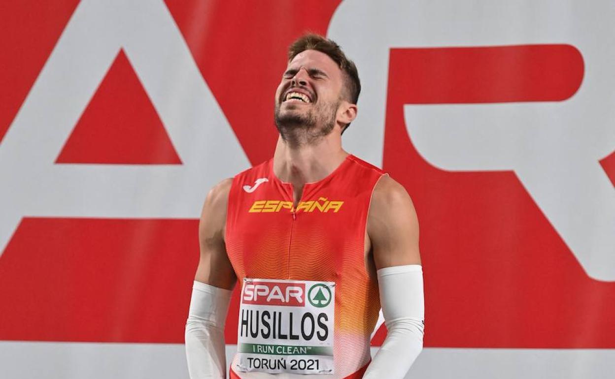 Óscar Husillos, tras proclamarse campeón de Europa de pista cubierta en Polonia en 2021.