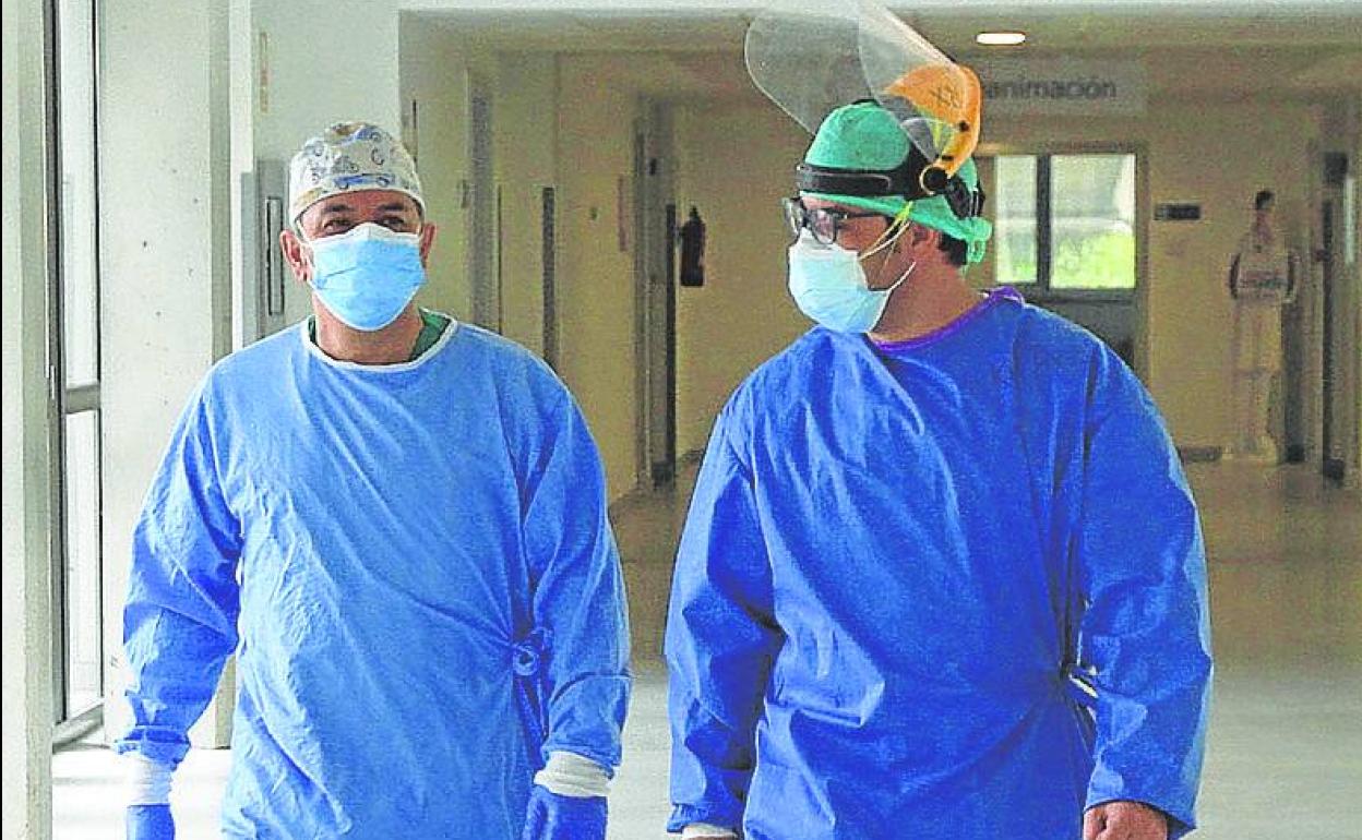 Sanitarios en el Hospital General durante la pandemia. 