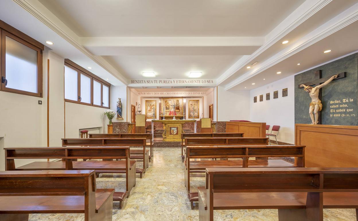 Imagen de la capilla del colegio Pinoalbar, en Simancas. 