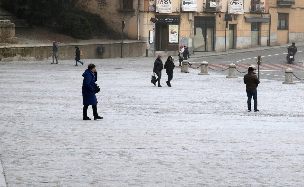 Plaza Oriental, cubierta de blanco en la mañana de este miércoles.