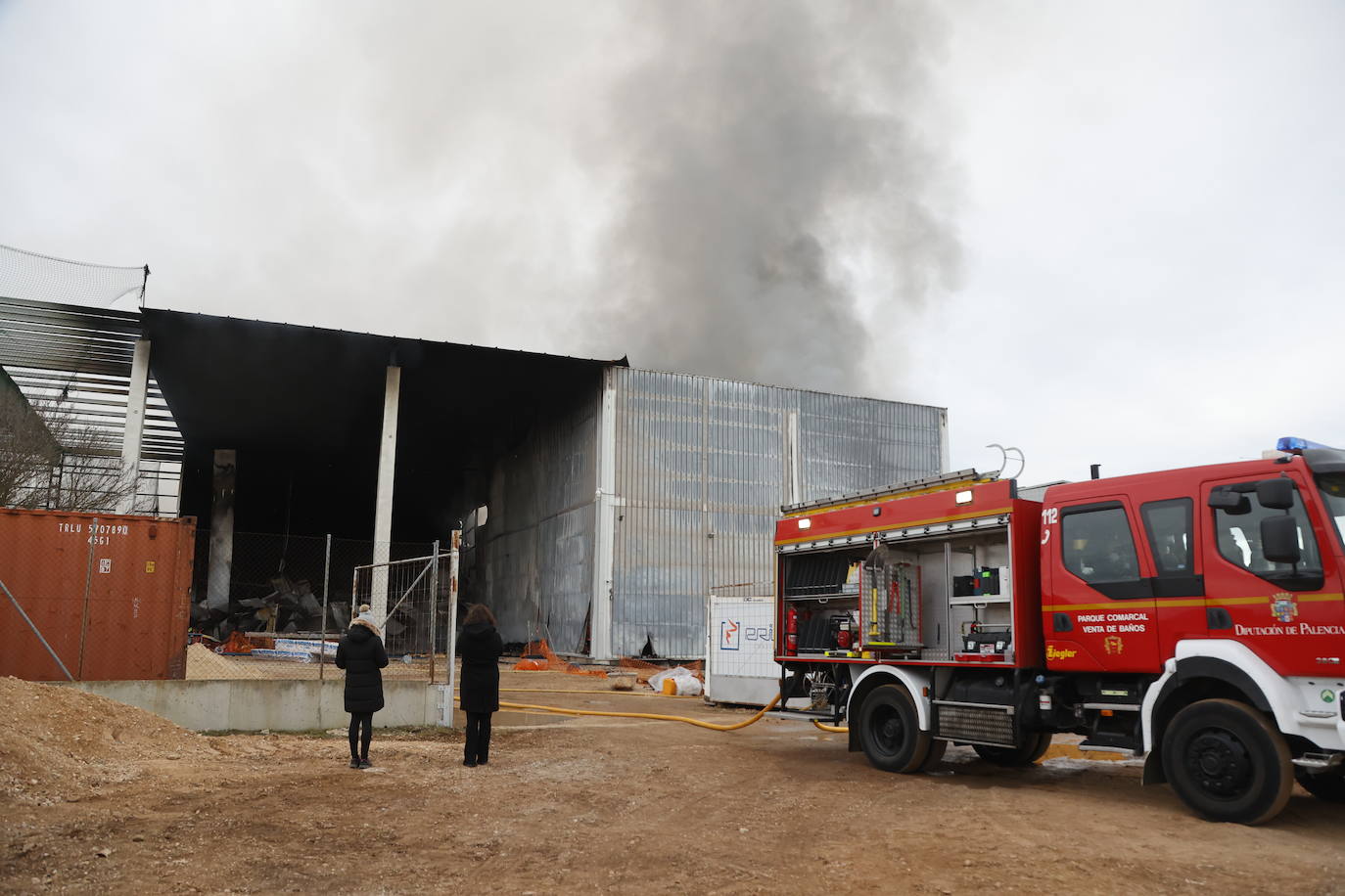 Fotos: Arde la planta de Cascajares en Dueñas