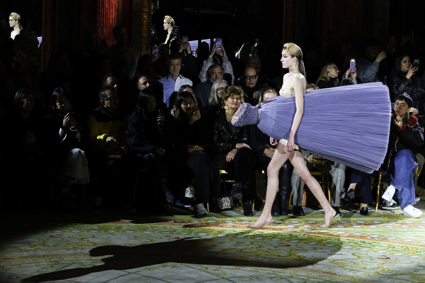 Fotos: Los vestidos más extravagantes de la París Fashion Week