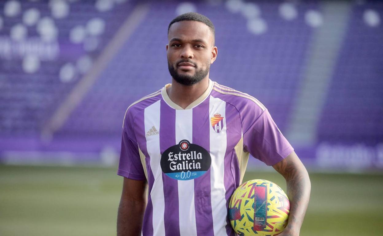 El fichaje del Pucela, el canadiense y jamaicano, Cyle Larin. 