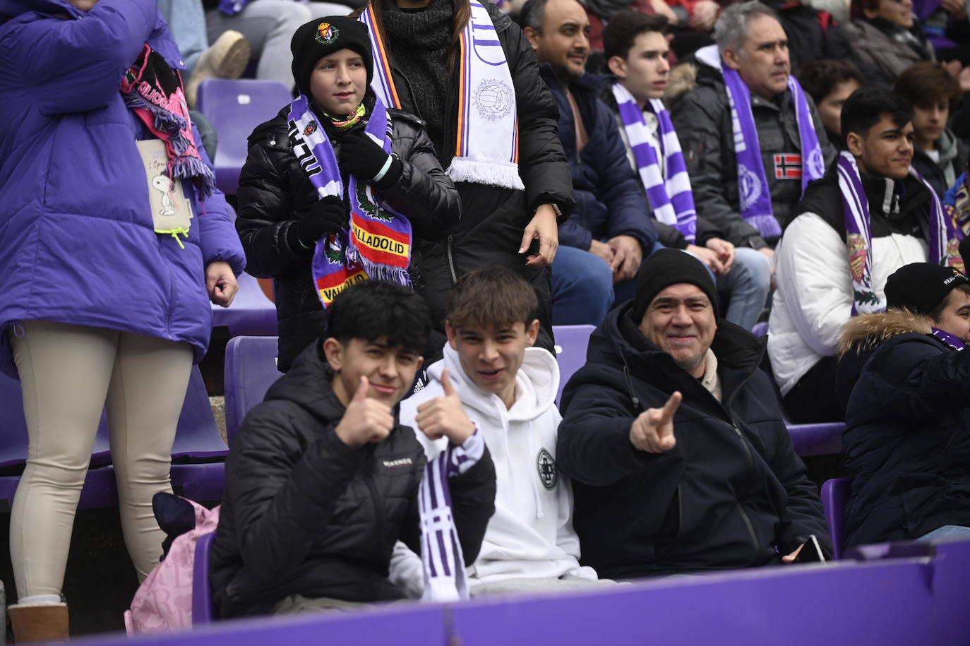 Fotos: Búscate en la grada de Zorrilla (2/2)