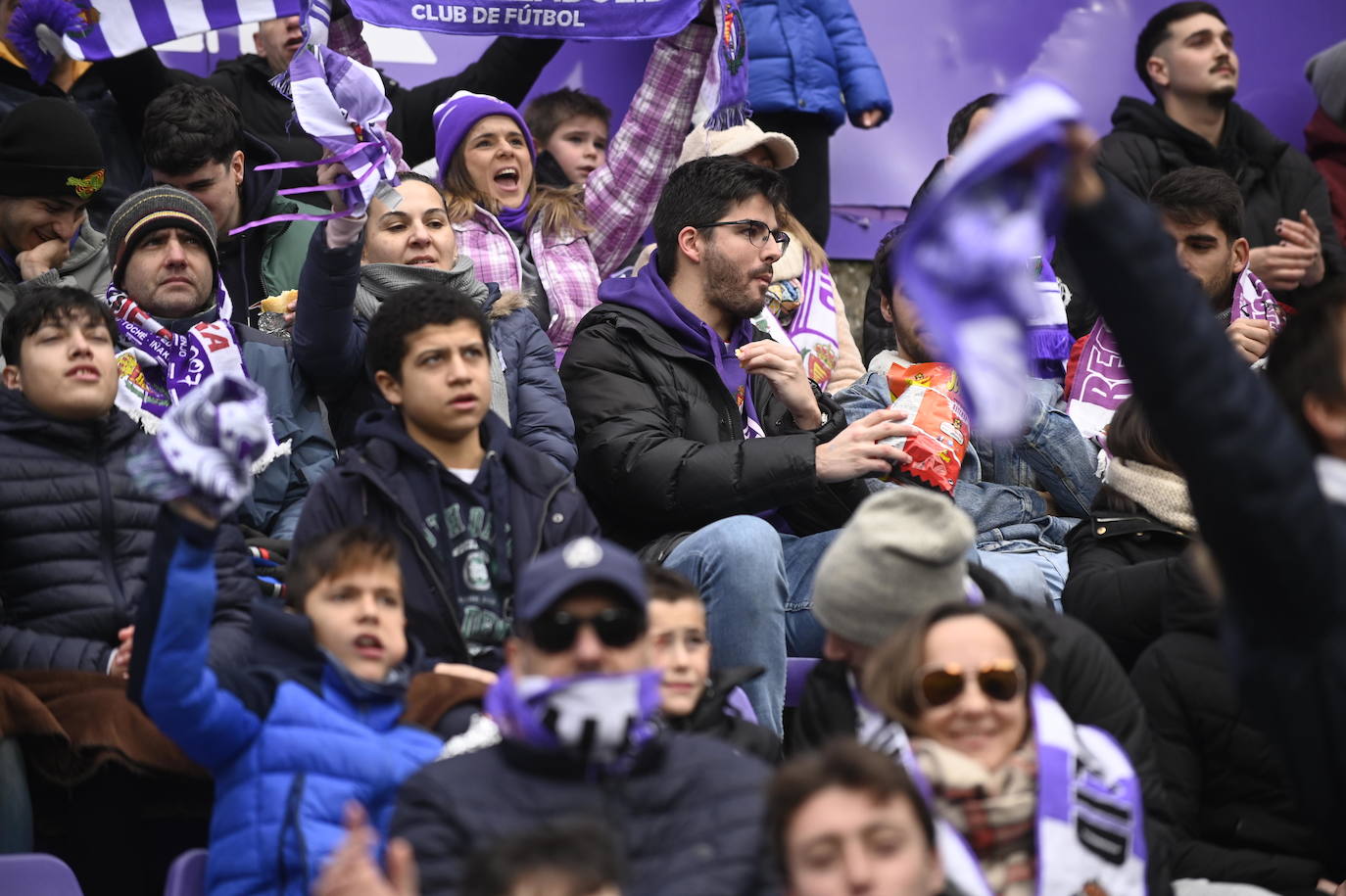 Fotos: Búscate en la grada de Zorrilla (1/2)