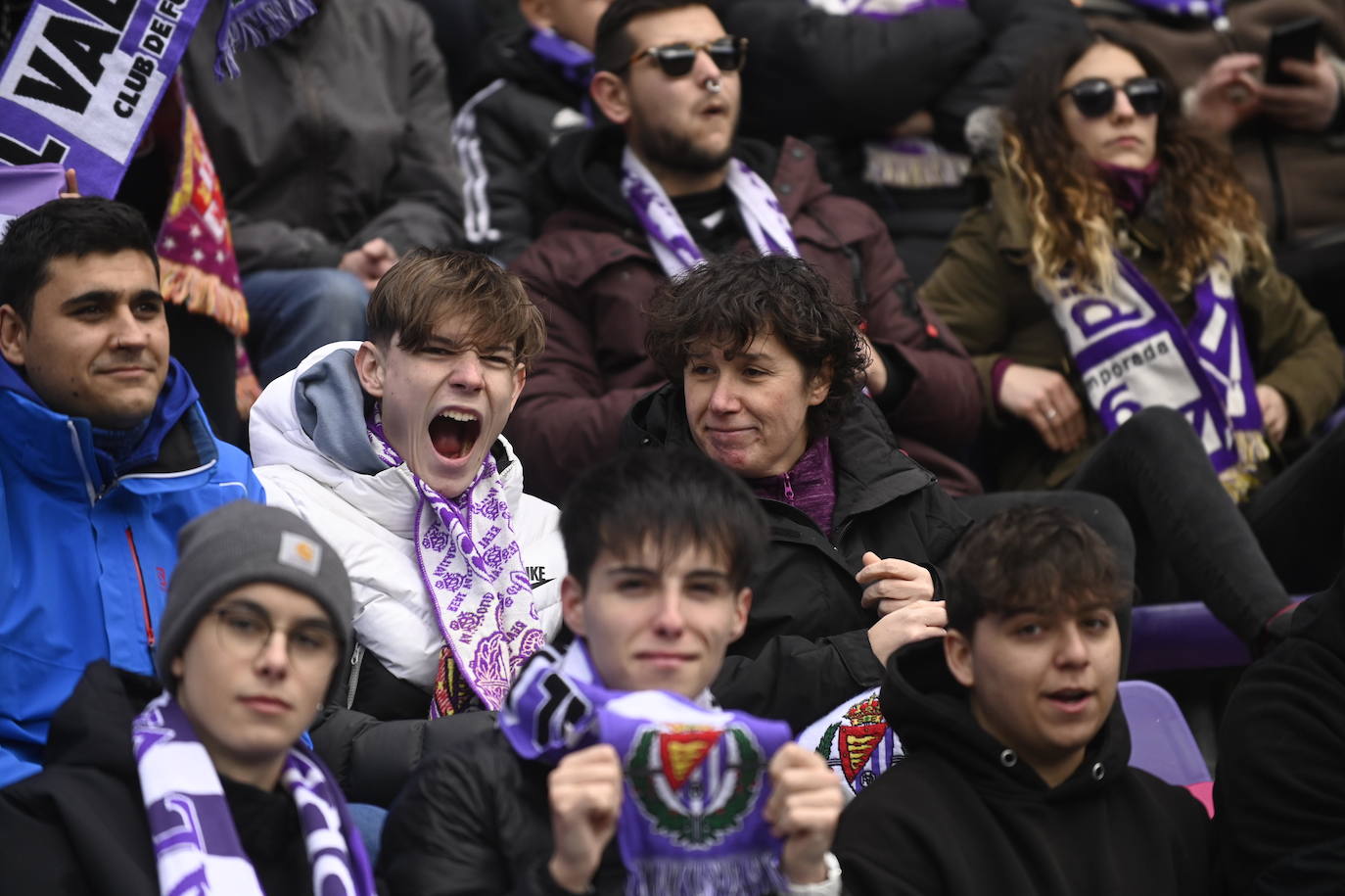 Fotos: Búscate en la grada de Zorrilla (1/2)