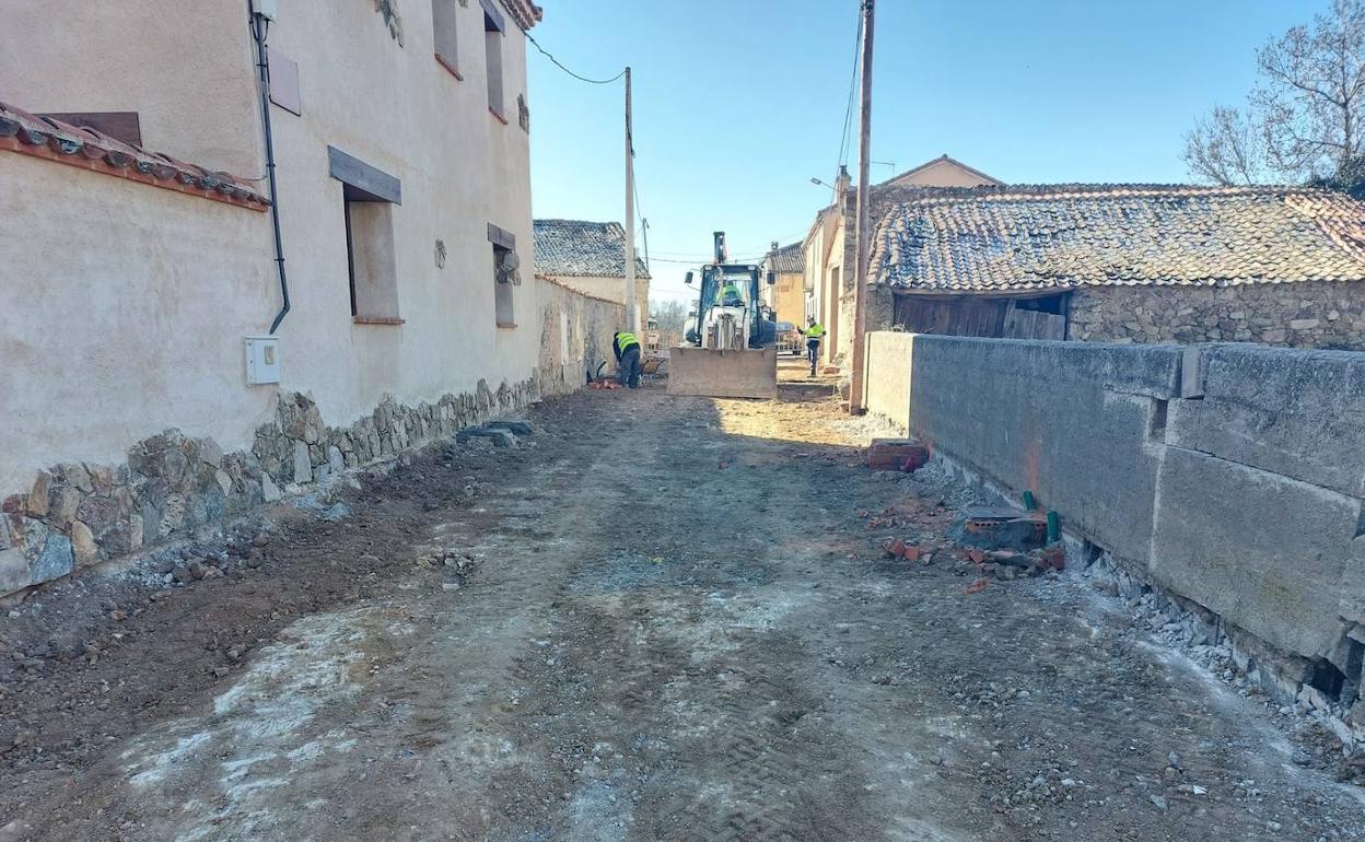 Cabanillas del Monte acomete la fase final de la reurbanización de la calle La Fuente