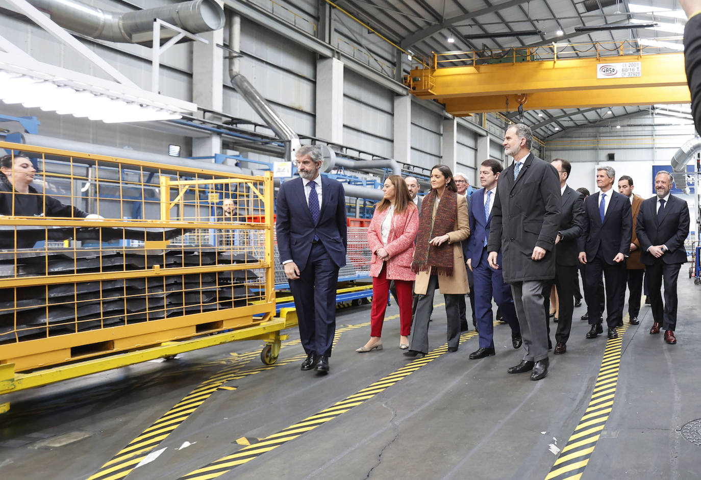 Fotos: El Rey Felipe VI conoce la innovadora planta de Gestamp en Palencia