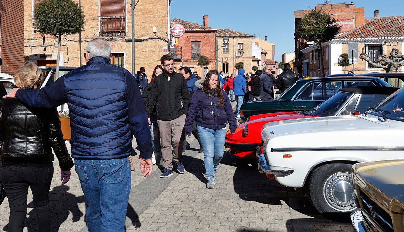 Coches clásicos en Villamuriel de Cerrato