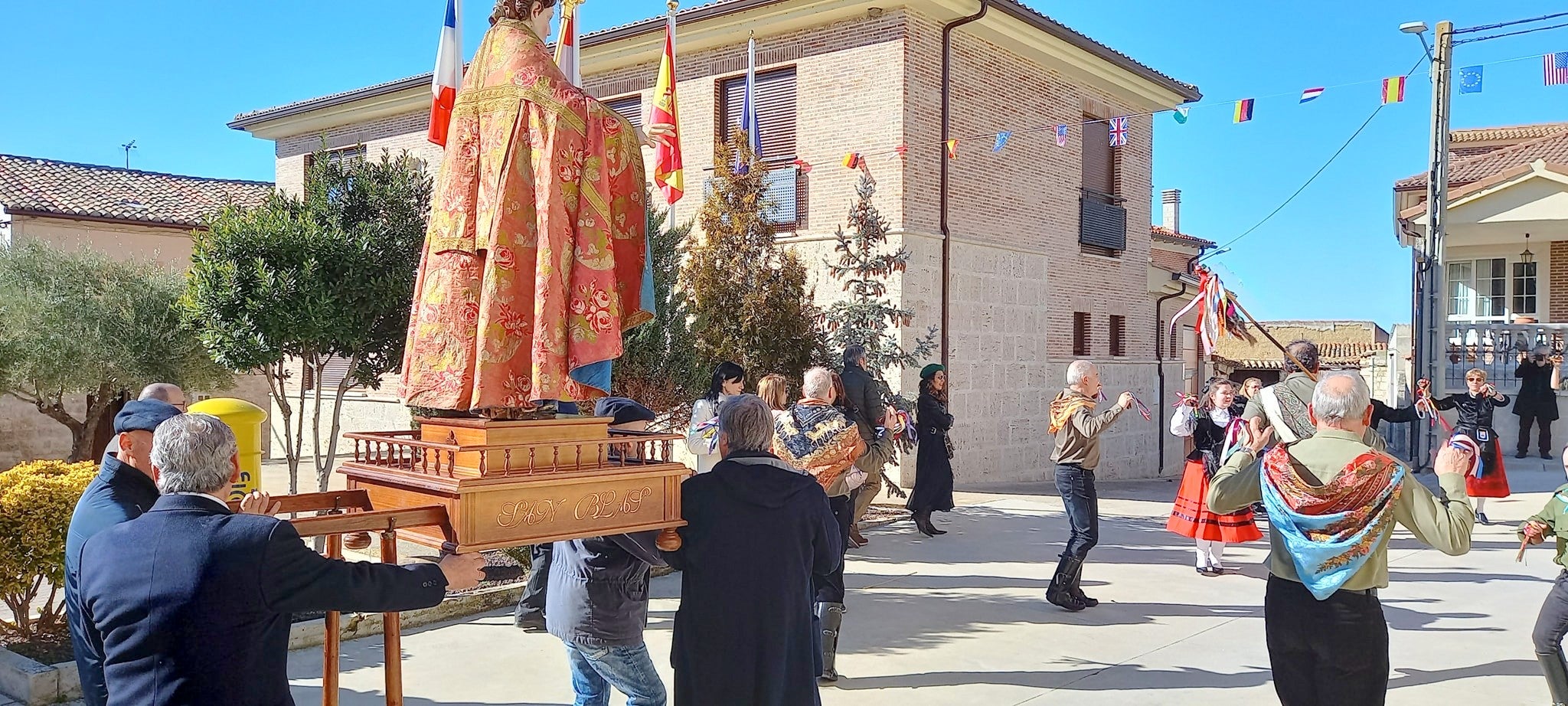 Hornillos de Cerrato danza en honor a las Candelas y San Blas