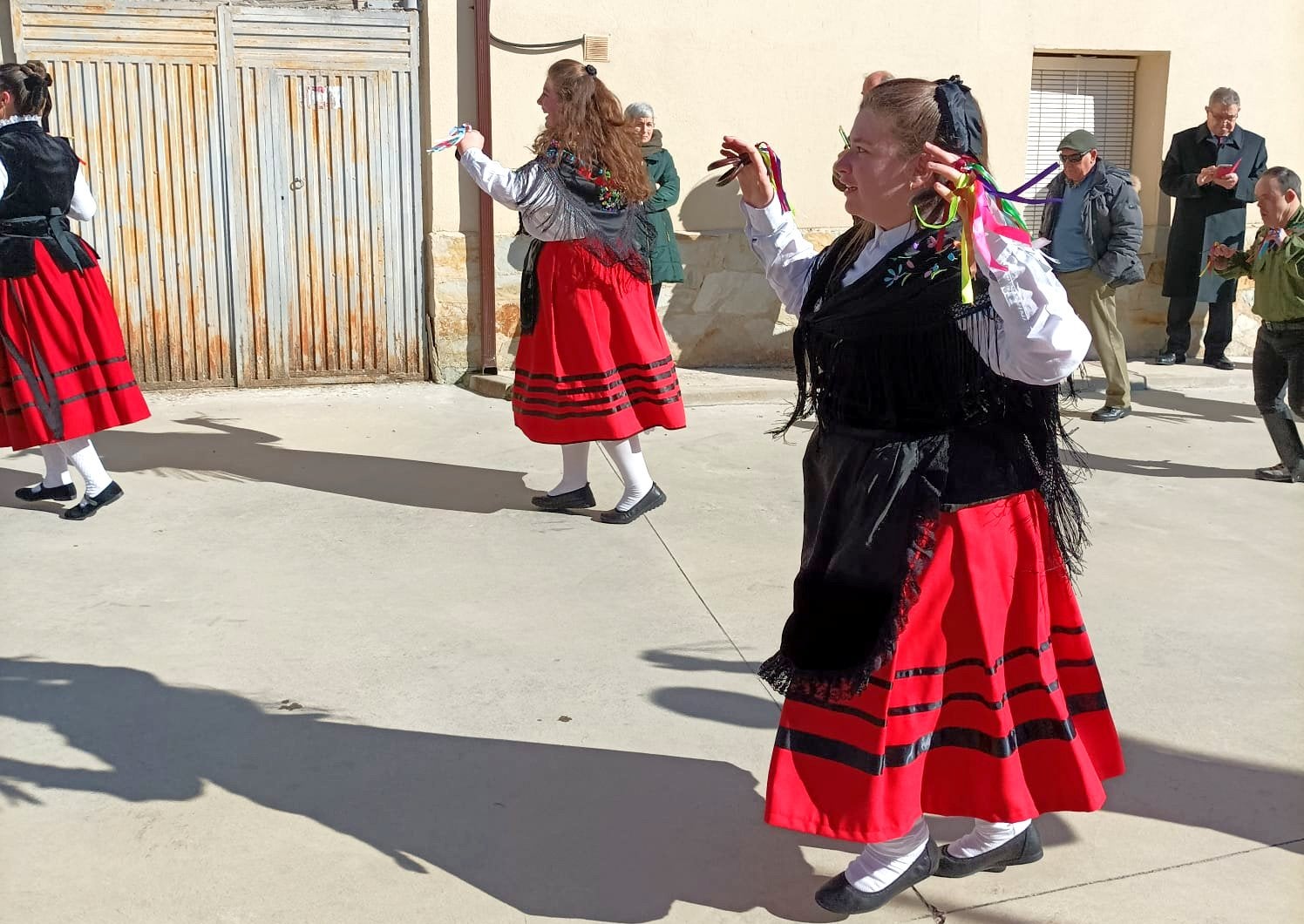 Hornillos de Cerrato danza en honor a las Candelas y San Blas