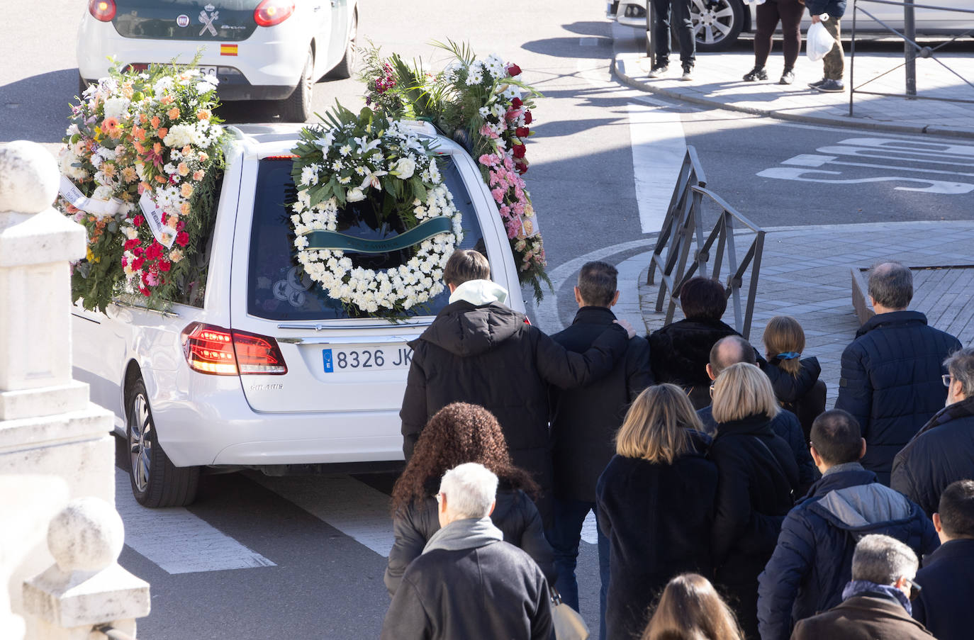 Fotos: Íscar se despide de Estela Domínguez en la misa funeral