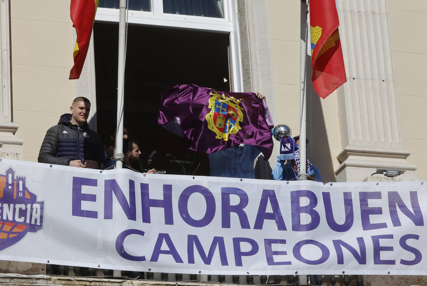 Fotos: El equipo brinda la Copa Princesa a toda Palencia