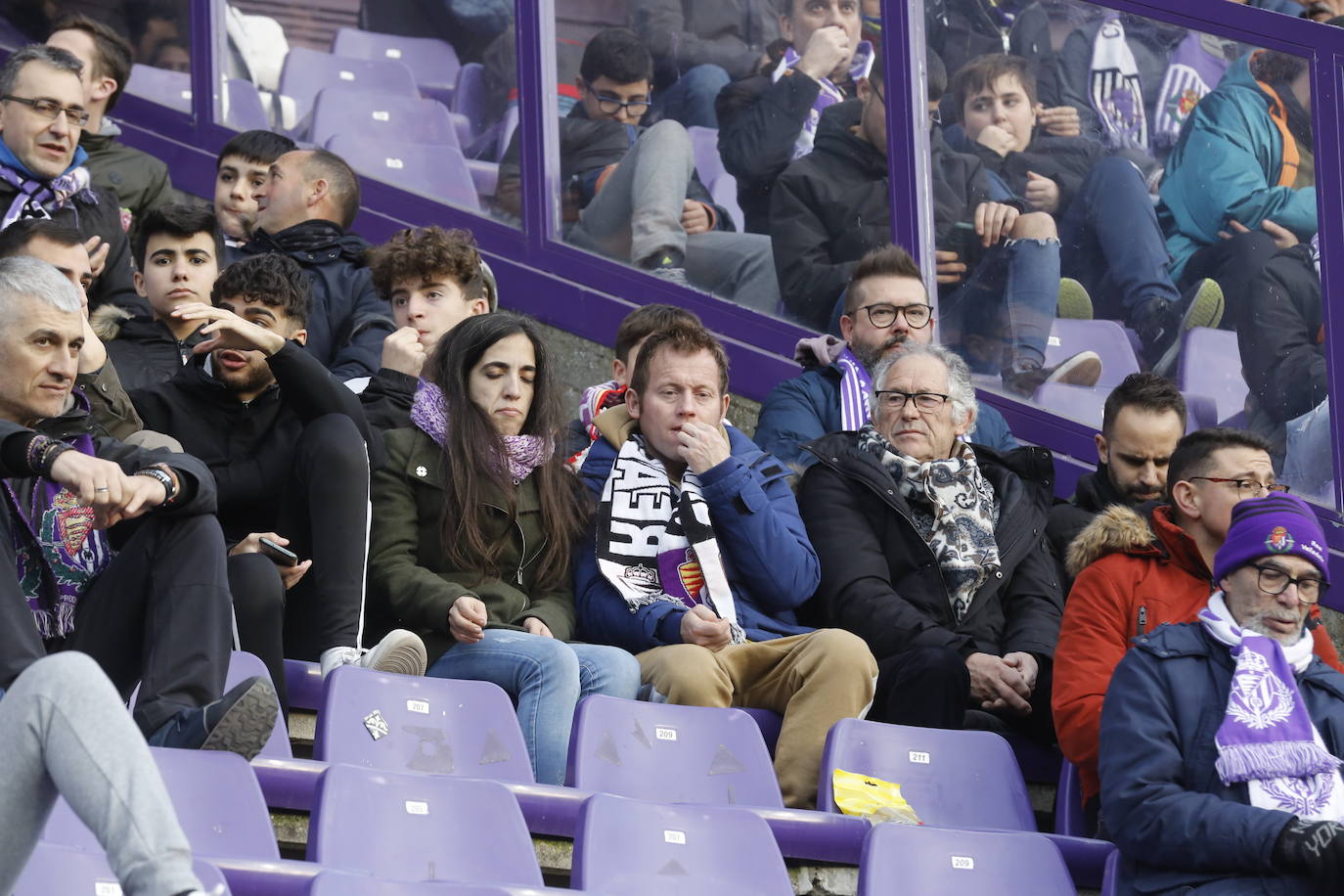 Fotos: Búscate en la grada del partido del Real Valladolid ante Osasuna (1/5)