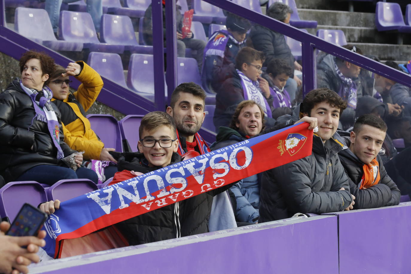 Fotos: Búscate en la grada del partido del Real Valladolid ante Osasuna (1/5)