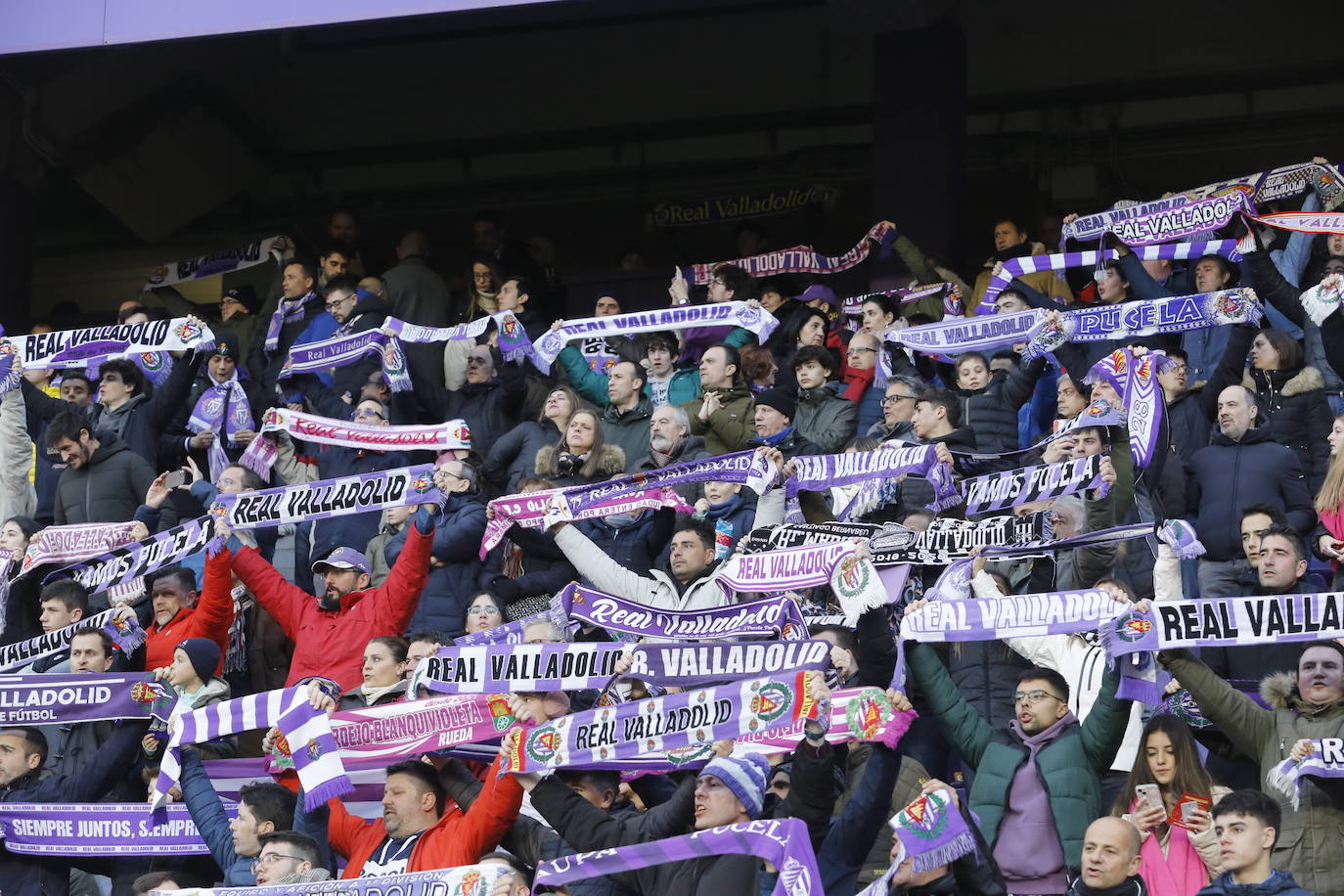 Fotos: Búscate en la grada del partido del Real Valladolid ante Osasuna (5/5)