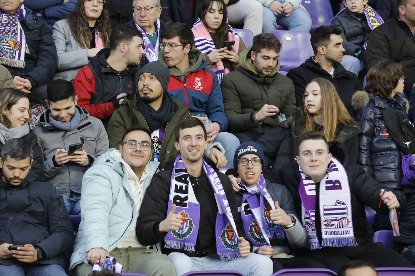 Fotos: Búscate en la grada del partido del Real Valladolid ante Osasuna (5/5)