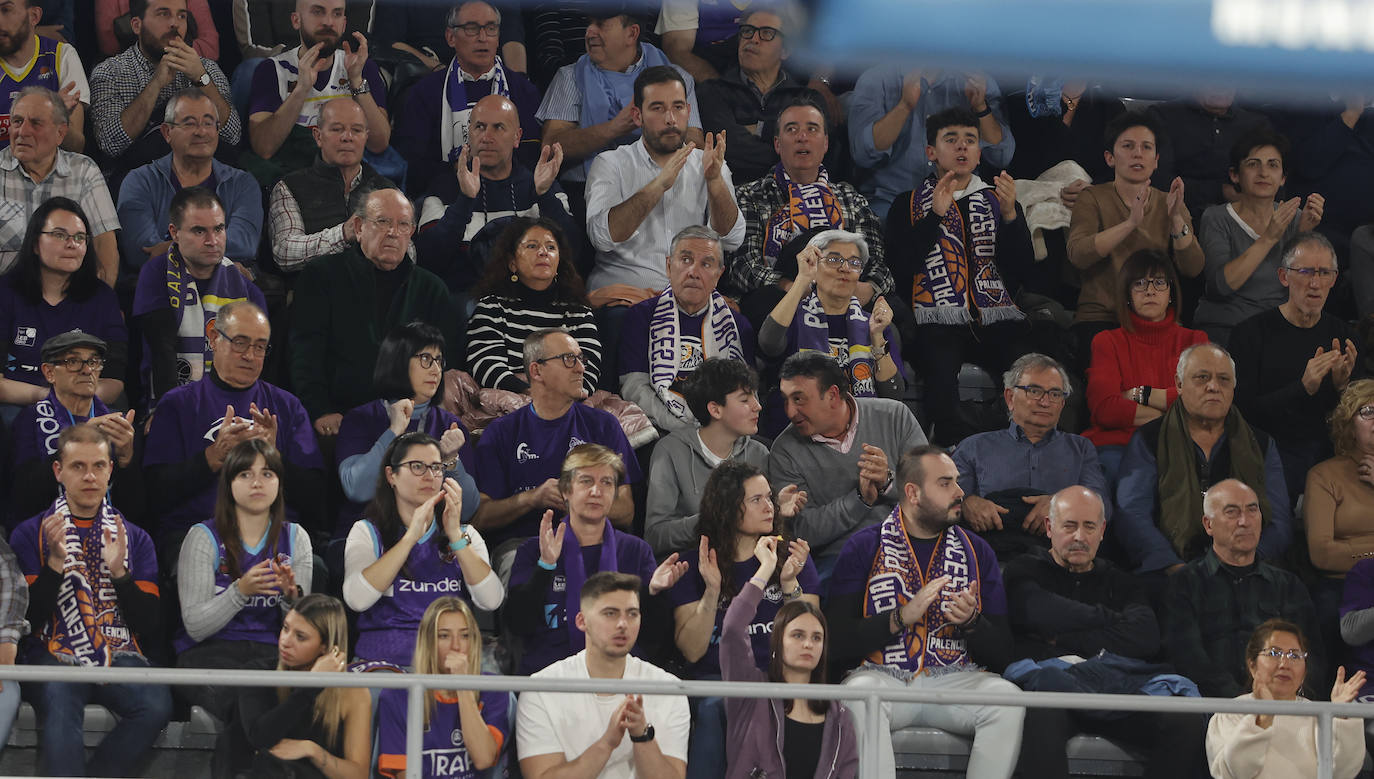 El público palentino llevó al Zunder Palencia hasta la victoria con su apoyo