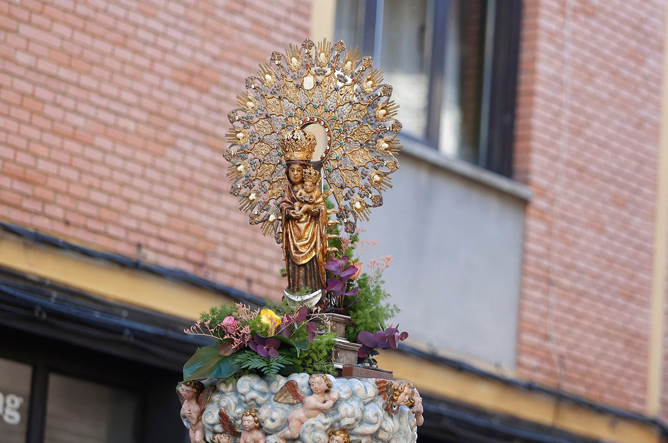 Procesión y misa de las Candelas en Palencia